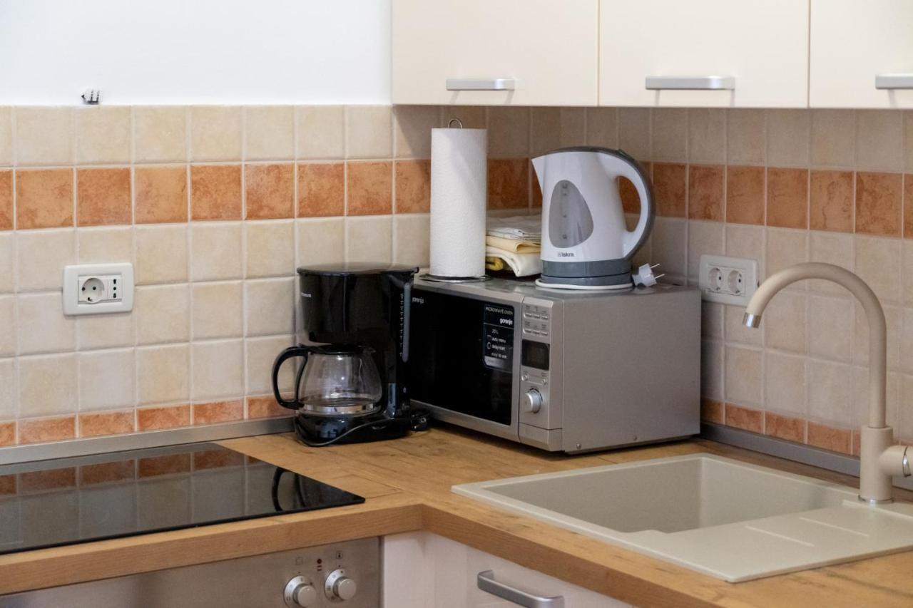 Apartments Linda Макарска Екстериор снимка