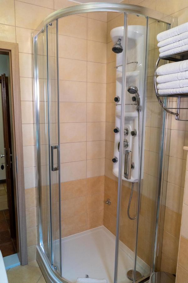 Apartments Linda Макарска Екстериор снимка