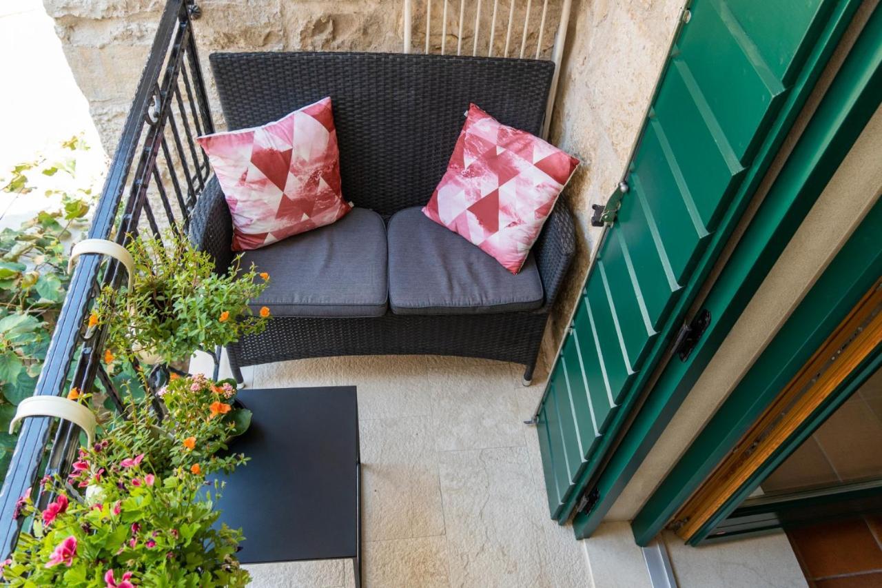 Apartments Linda Макарска Екстериор снимка