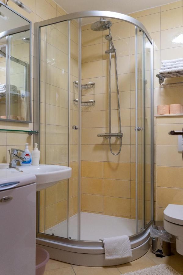 Apartments Linda Макарска Екстериор снимка