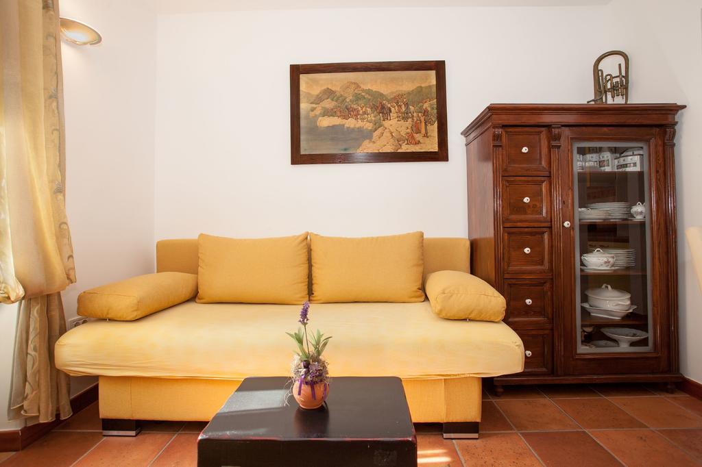 Apartments Linda Макарска Стая снимка